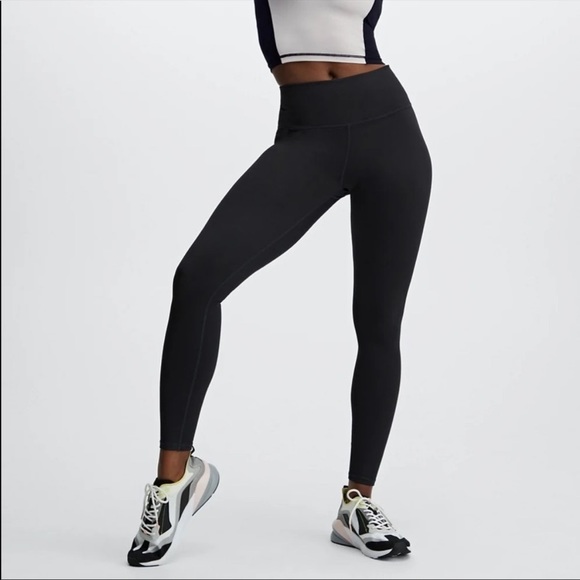 Nwt Fabletics Womens Large Short Inseam 